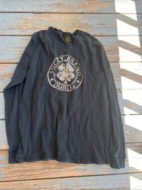 Men's Large Lucky Brand Black Crewneck Thermal with Center Clover Graphic